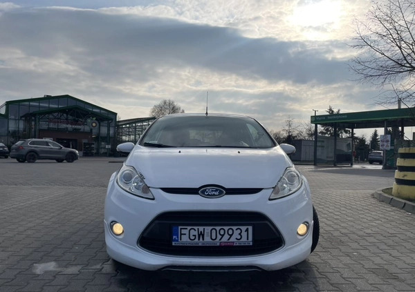 Ford Fiesta cena 16500 przebieg: 254855, rok produkcji 2011 z Janowiec Wielkopolski małe 106